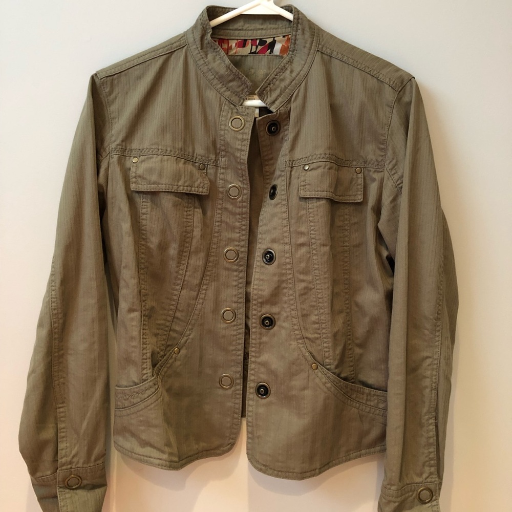 Army green light jacket